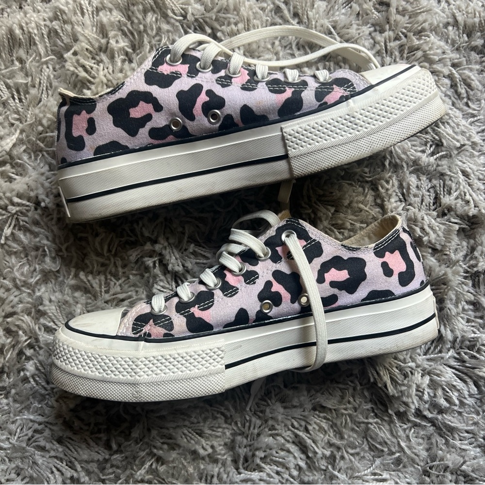 Chuck Taylor All Star leopard print